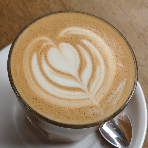 Meet your Posher, Phyllis - Picture 1 of 1